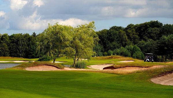 Kalos Golf’s Rhine River Golf Cruise ends at De Lage Vuursche, one of Holland's premiere golf courses.