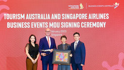 Singapore Airlines and Tourism Australia executives seal the deal to boost Australia's reputation for business events.
