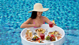 The Verandah Sundown pool dining experience at Momentus Hotel Alexandra’s Verandah Pool Bar & Grill.
